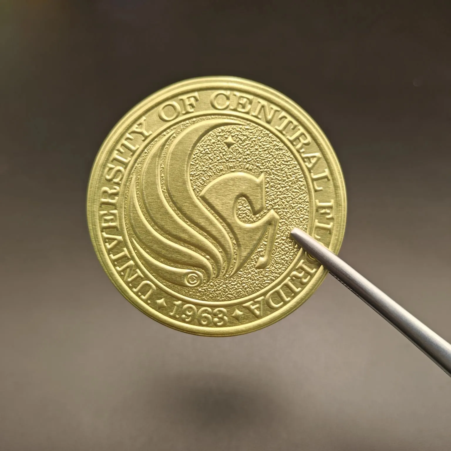 Kaip dėl vyno etiketės jūsų butelio neįmanoma nepaisyti?